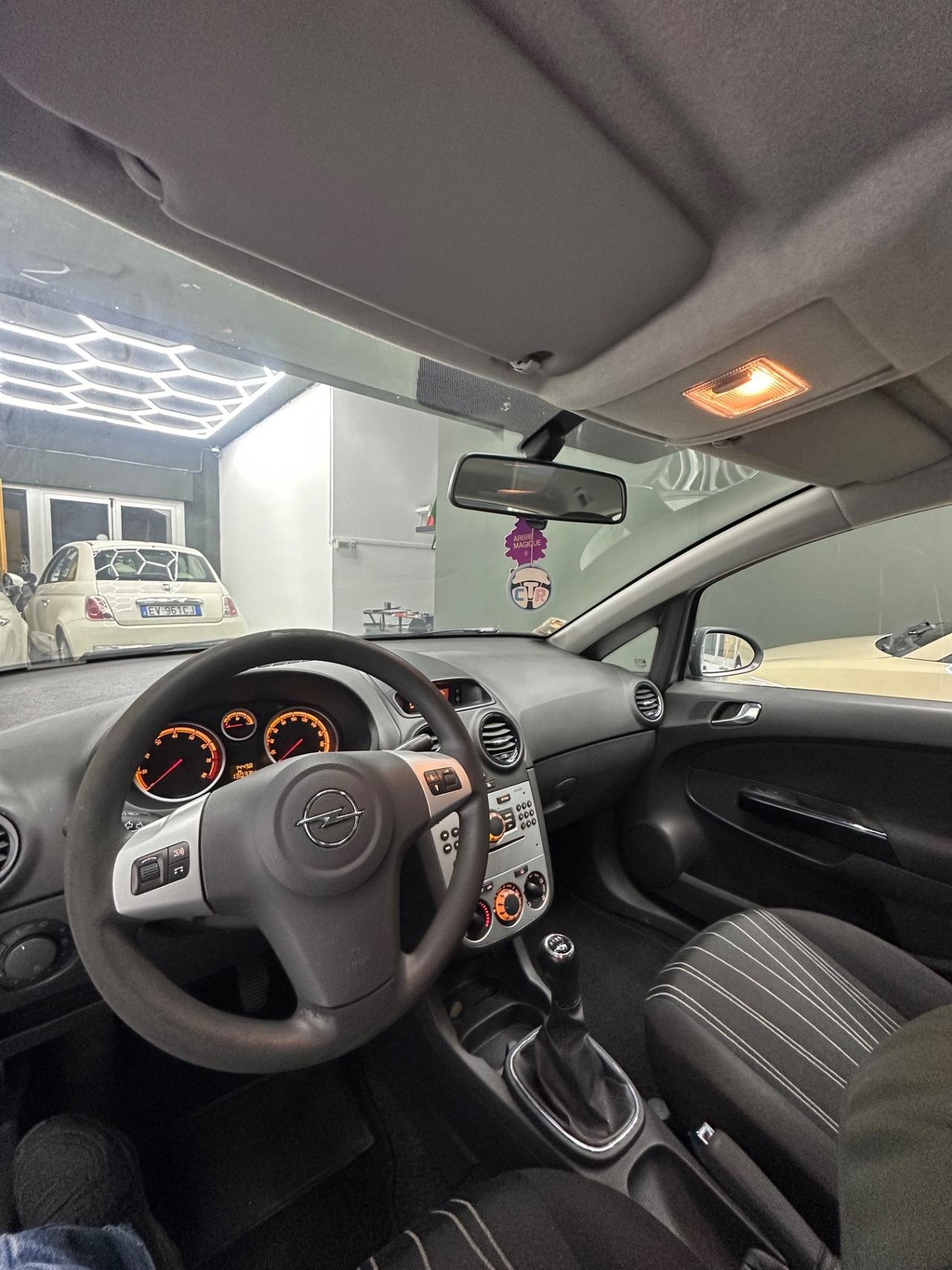 Opel Corsa 1.2 5 porte Easytronic Cosmo