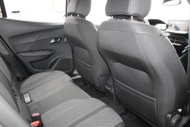 Peugeot 2008 1.2 Allure s&s 130cv Auto con Navigatore e CarPlay