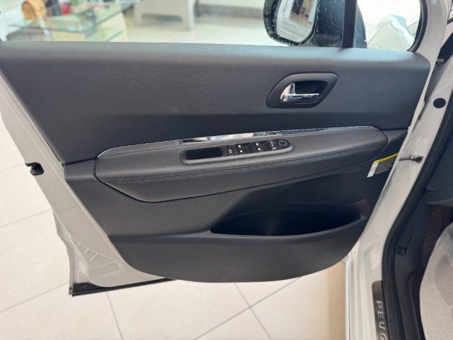 PEUGEOT 3008 2.0 HDi 163CV aut. Allure