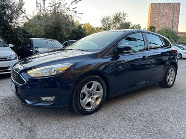 Ford Focus 1.0 benzina 5 porte OK Neopatentati
