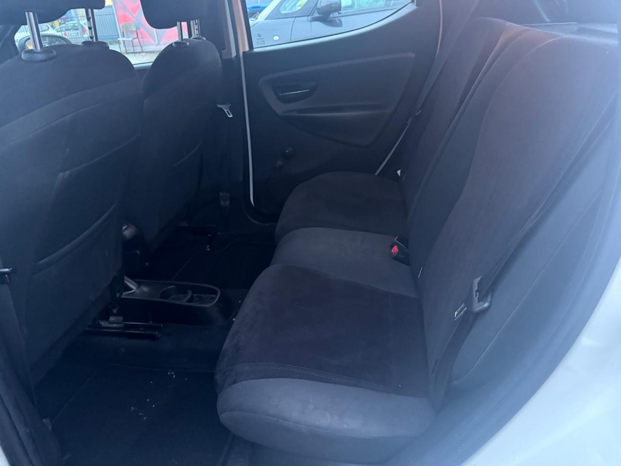 Lancia Ypsilon 1.2 69 CV 5 porte S&S Platinum