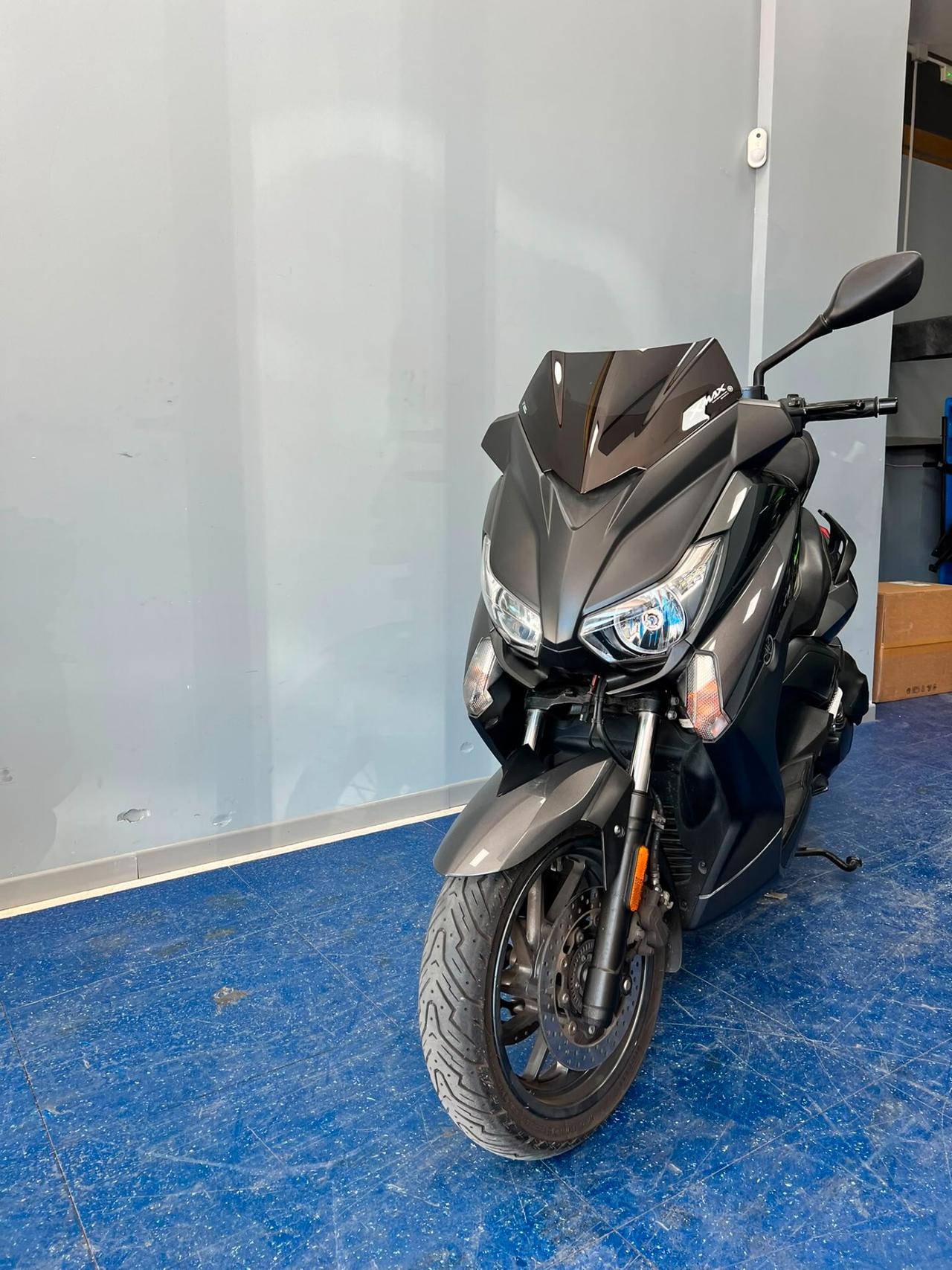 Yamaha X-Max 400