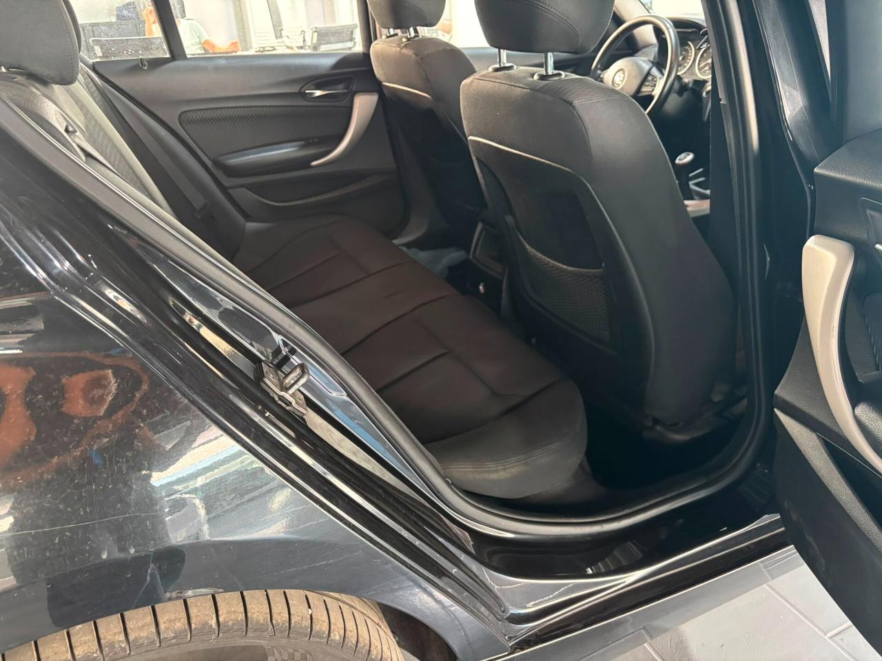 Bmw 116 116d 5p. Urban