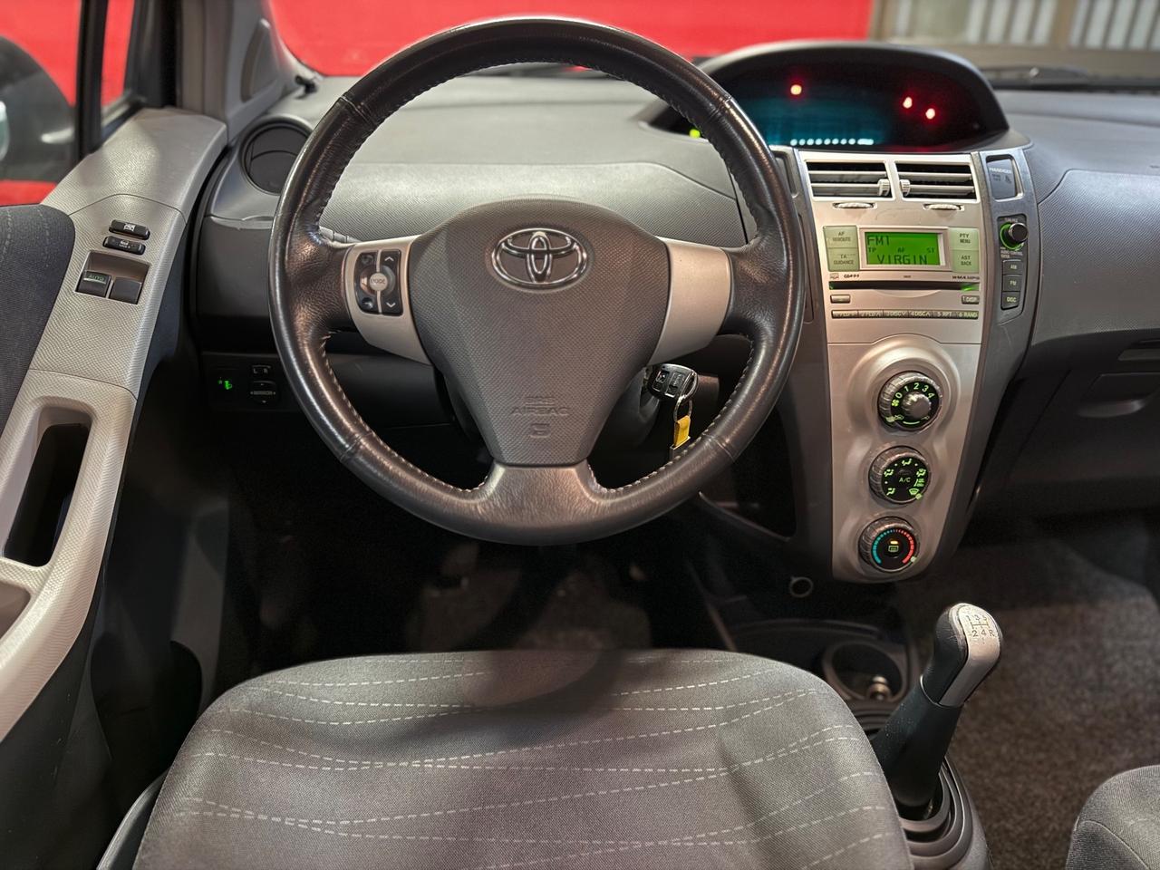 Toyota Yaris 1.0 3 porte