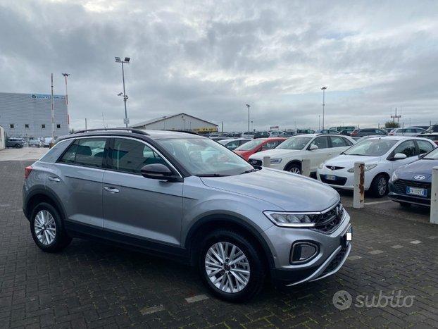VOLKSWAGEN T-Roc 1.5 TSI ACT DSG Life