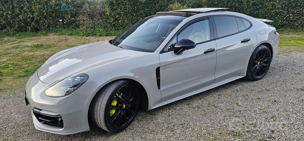 Porsche panamera 4 gts Exesecutive permuto