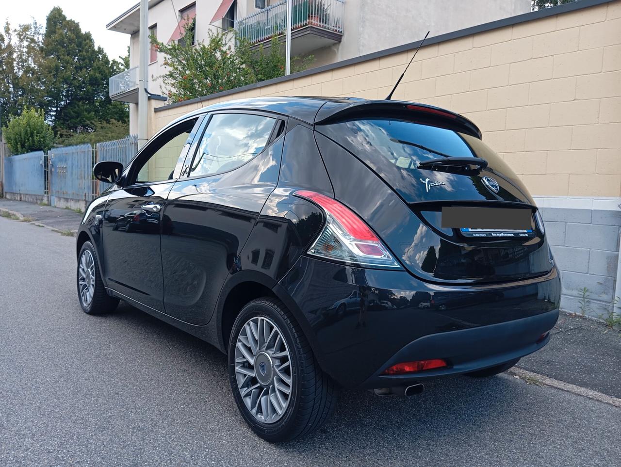 Lancia Ypsilon 1.2 69 CV 5 porte S&S Gold