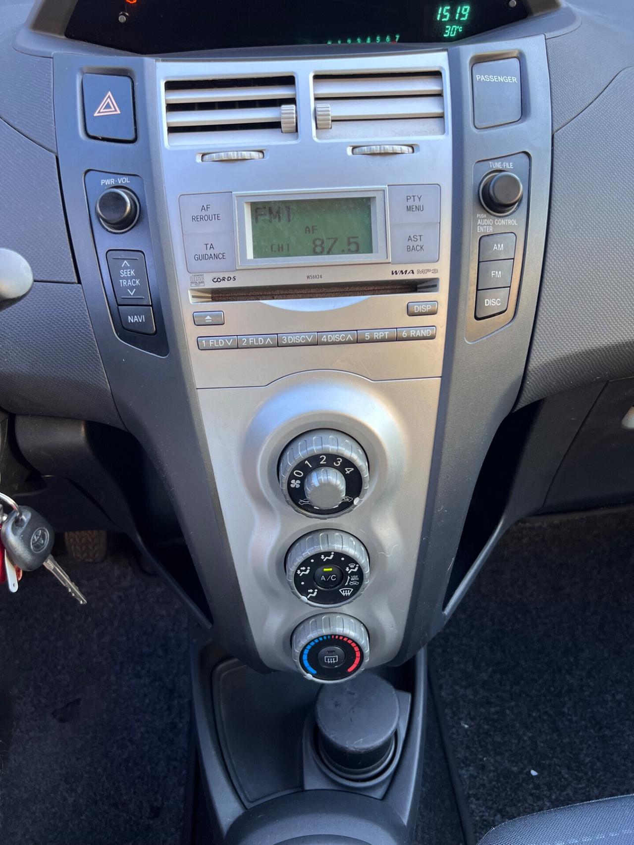 Toyota Yaris 1.3 5 porte Sol
