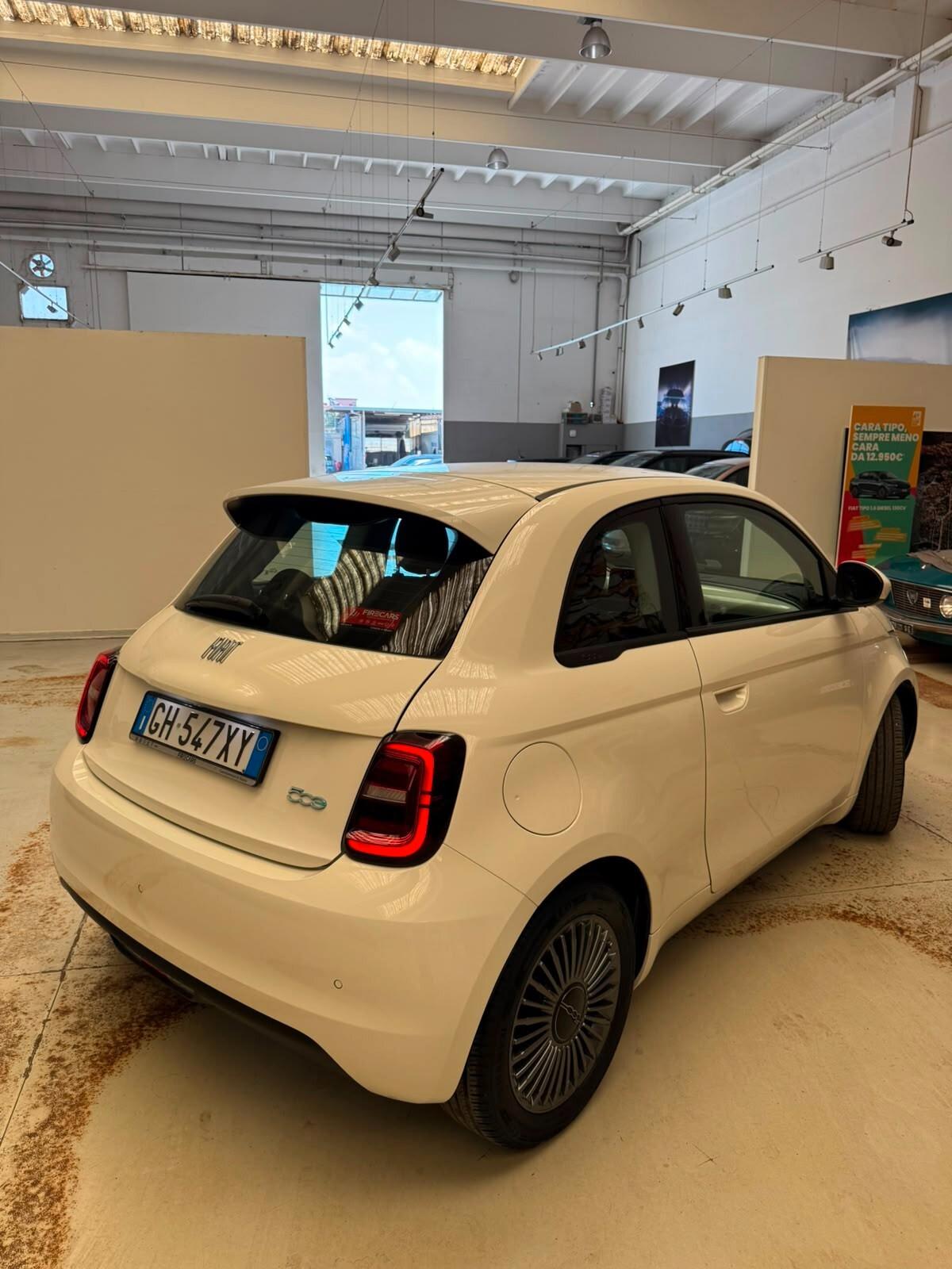Fiat 500 500e Berlina 42 kWh Icon