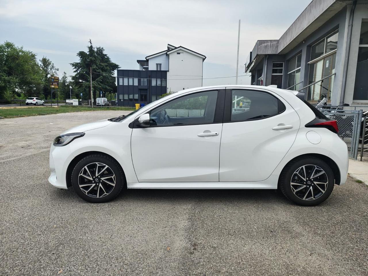Toyota Yaris Trend 1.5 HEV #11755