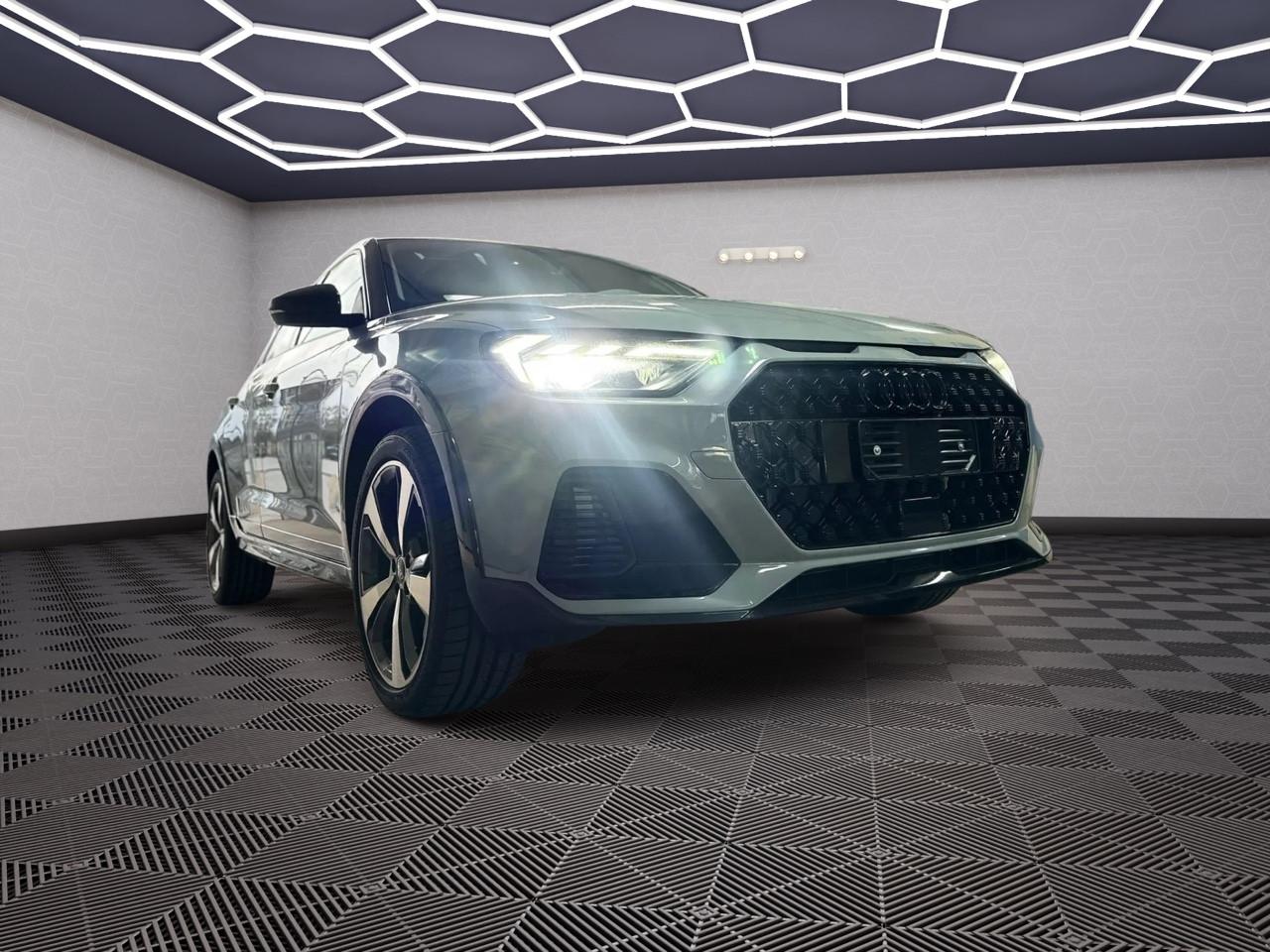 Audi A1 allstreet 30 TFSI S tronic Identity Contrast