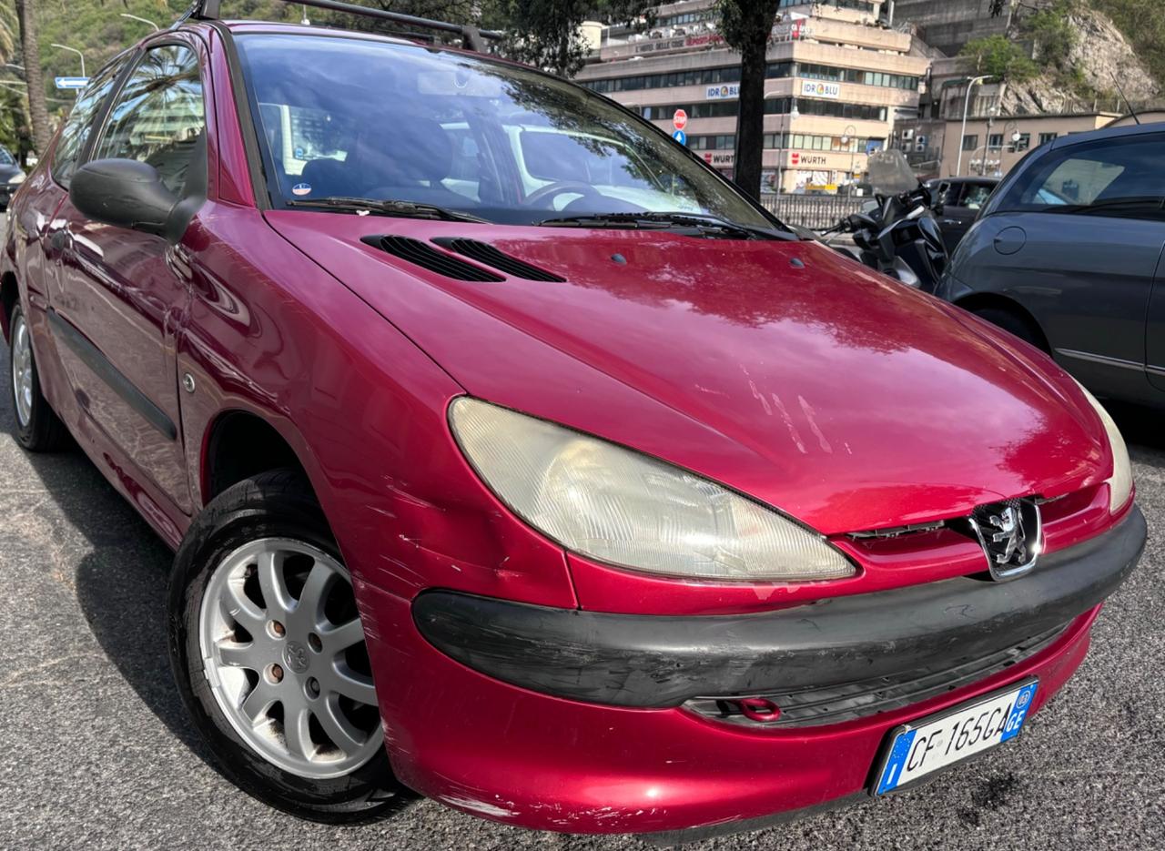 Peugeot 206 1.1 3p. XR