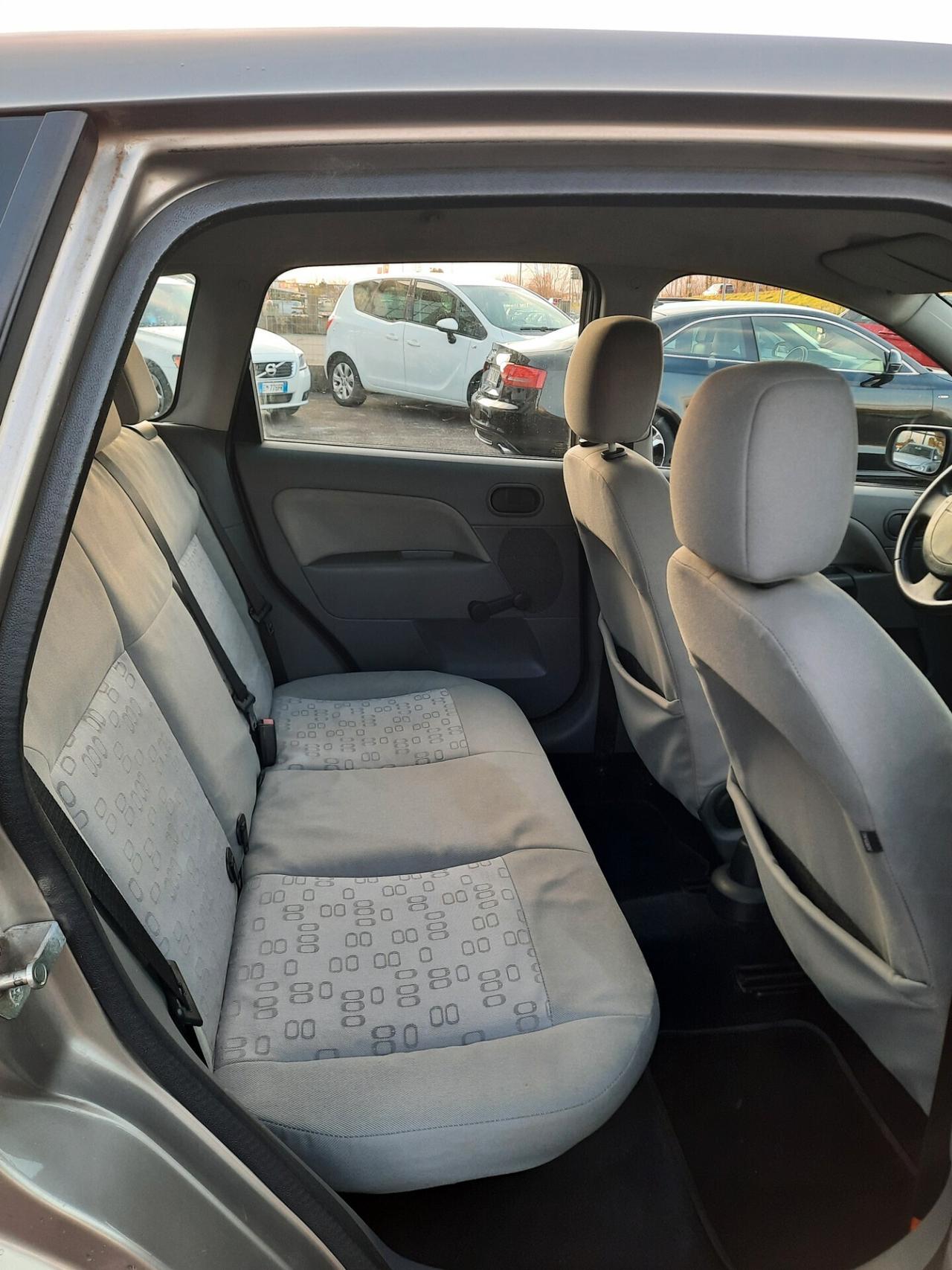 Ford Fiesta 1.2 16V 5p. Ambiente OK NEOPATENTATI