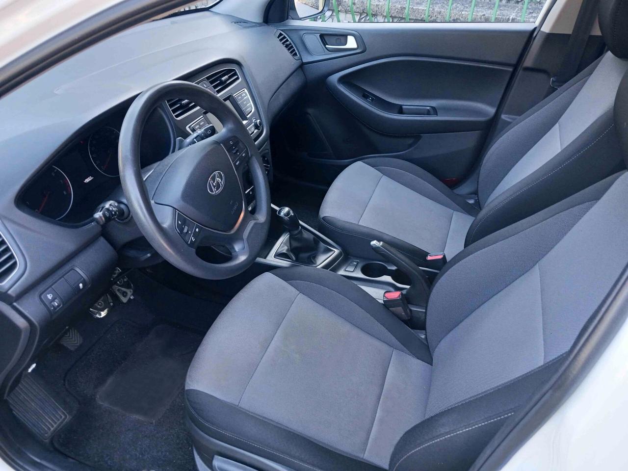 Hyundai i20 1.2 - 49mila km
