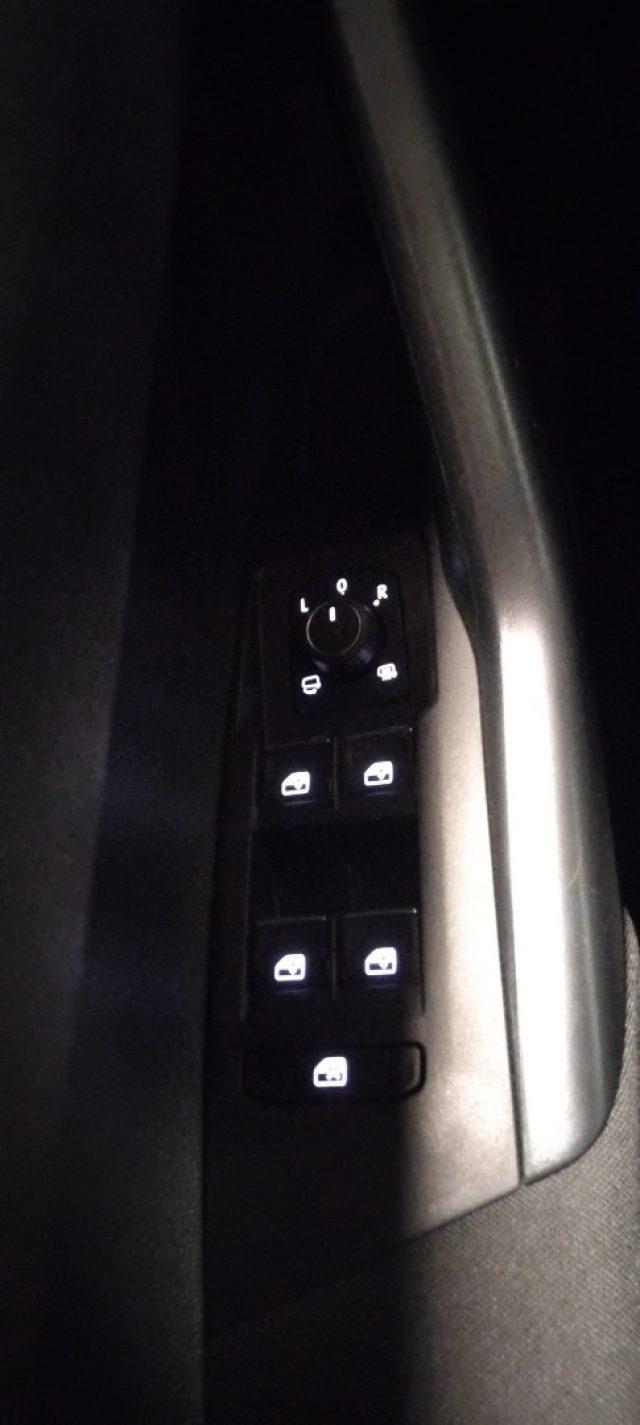 VOLKSWAGEN Taigo 1.0 TSI DSG R-Line TETTO