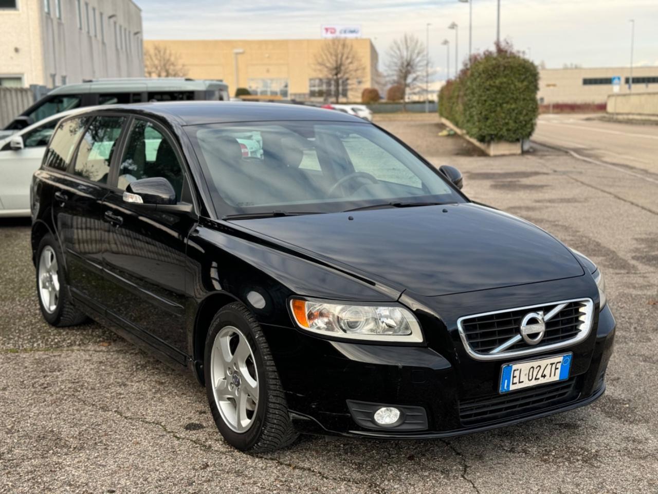 Volvo V50 1.6D 115cv Neopatentati