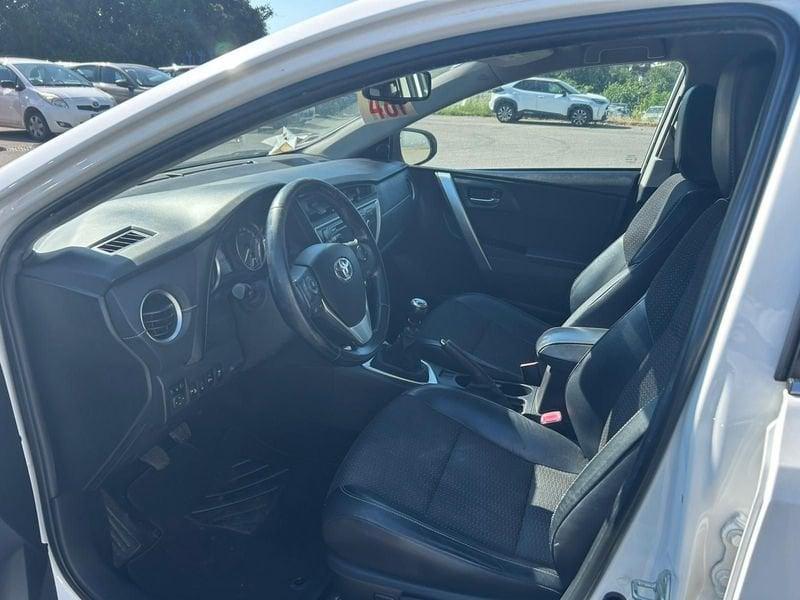 Toyota Auris 1.4 D-4D Lounge