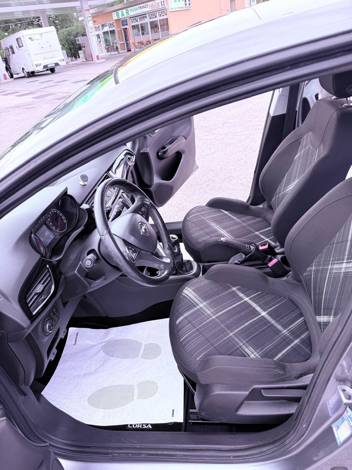 Opel Corsa 1.3 CDTI Coupé b-Color Ok neopatentati