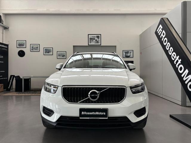 VOLVO XC40 T2 Momentum Core N1 - AUTOCARRO