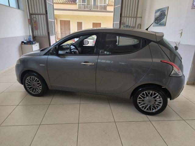 LANCIA Ypsilon 1.2 69 CV 5 porte GPL Ecochic Silver
