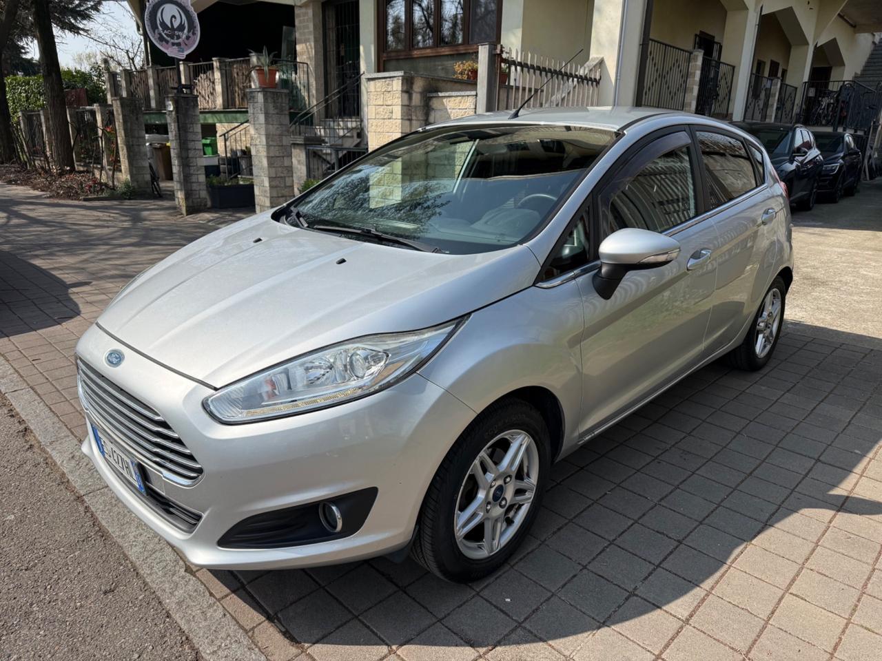 Ford Fiesta 1.5 TDCi 75CV 5 porte Titanium