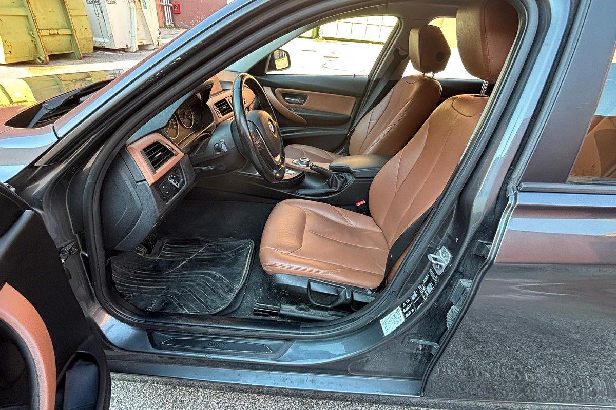 BMW 320d xDrive Touring Luxury