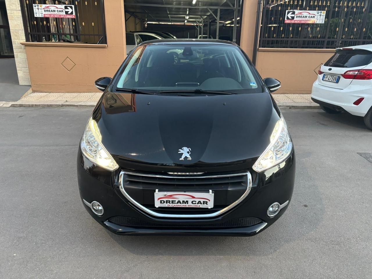 Peugeot 208 1.4 HDi 68 CV 5 porte Allure