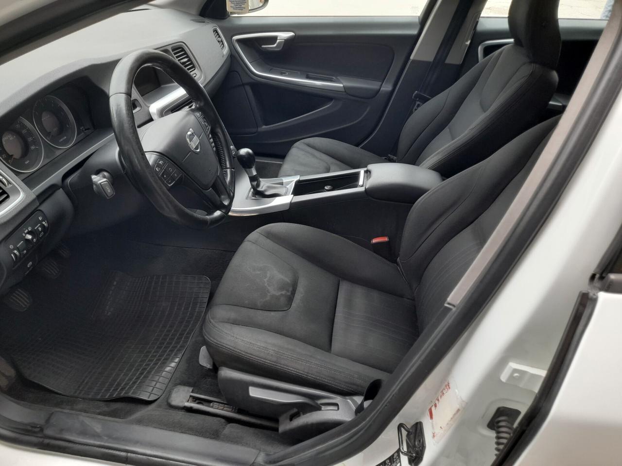 Volvo V60 DRIVe PRONTA CONSEGNA