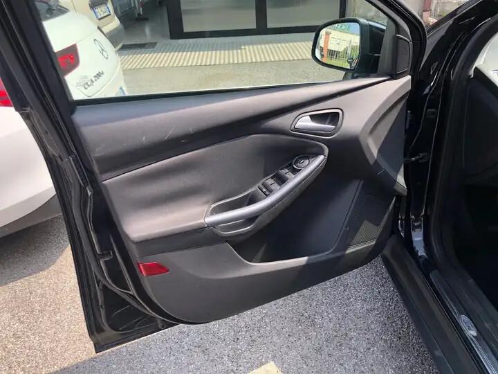 Ford Focus 1.6 TDCi 115 CV "Berlina Titanium"