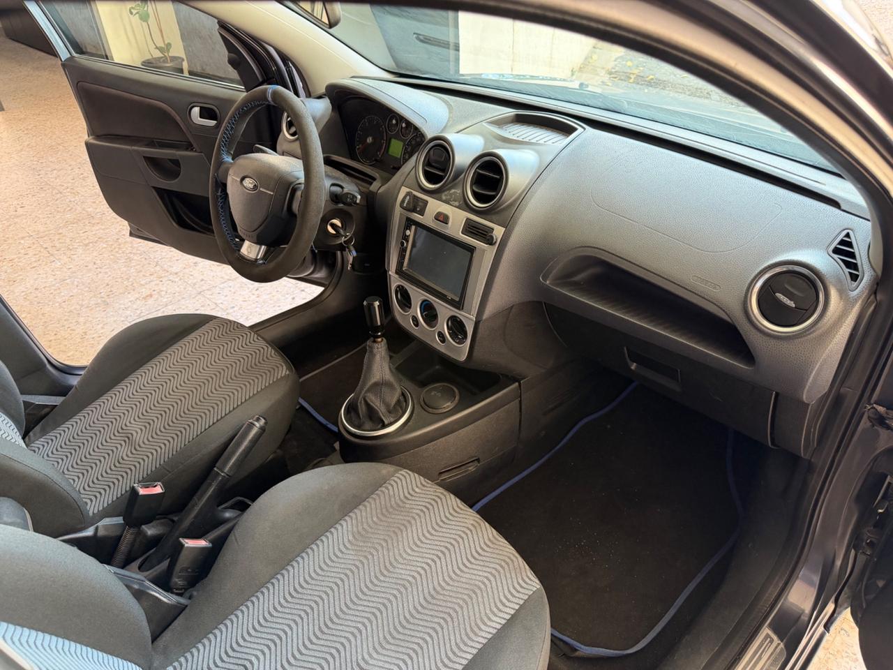 Ford Fiesta 1.4 TDCi 5p. Titanium