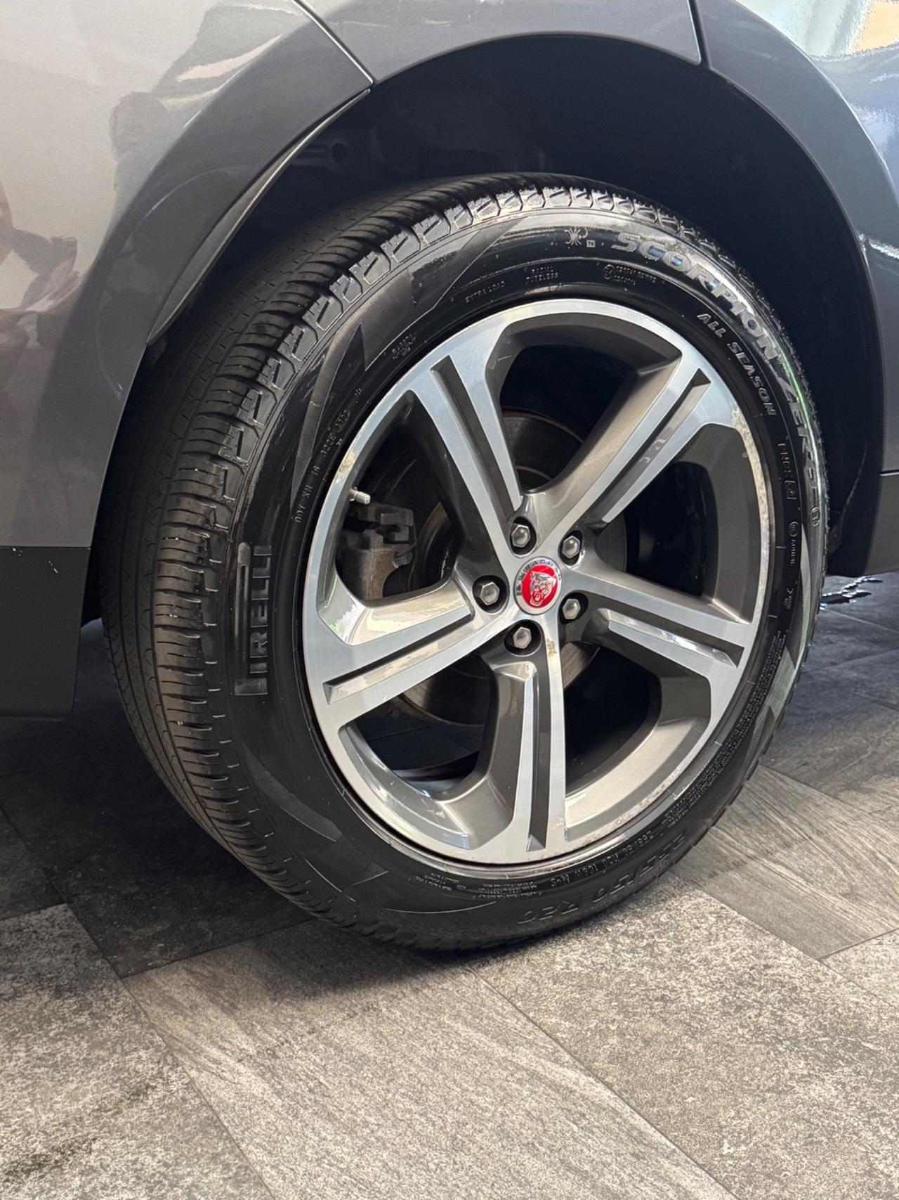 Jaguar F-Pace 2.0 D 180 CV AWD R-Sport Tetto