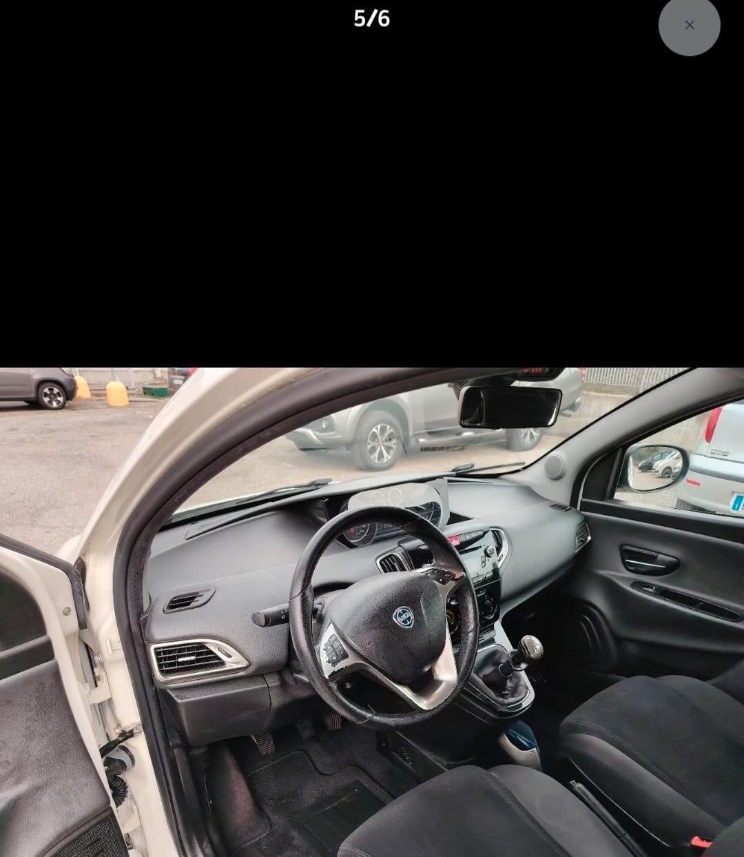 Lancia Ypsilon 1.2 69 CV 5 porte GPL Ecochic Silver