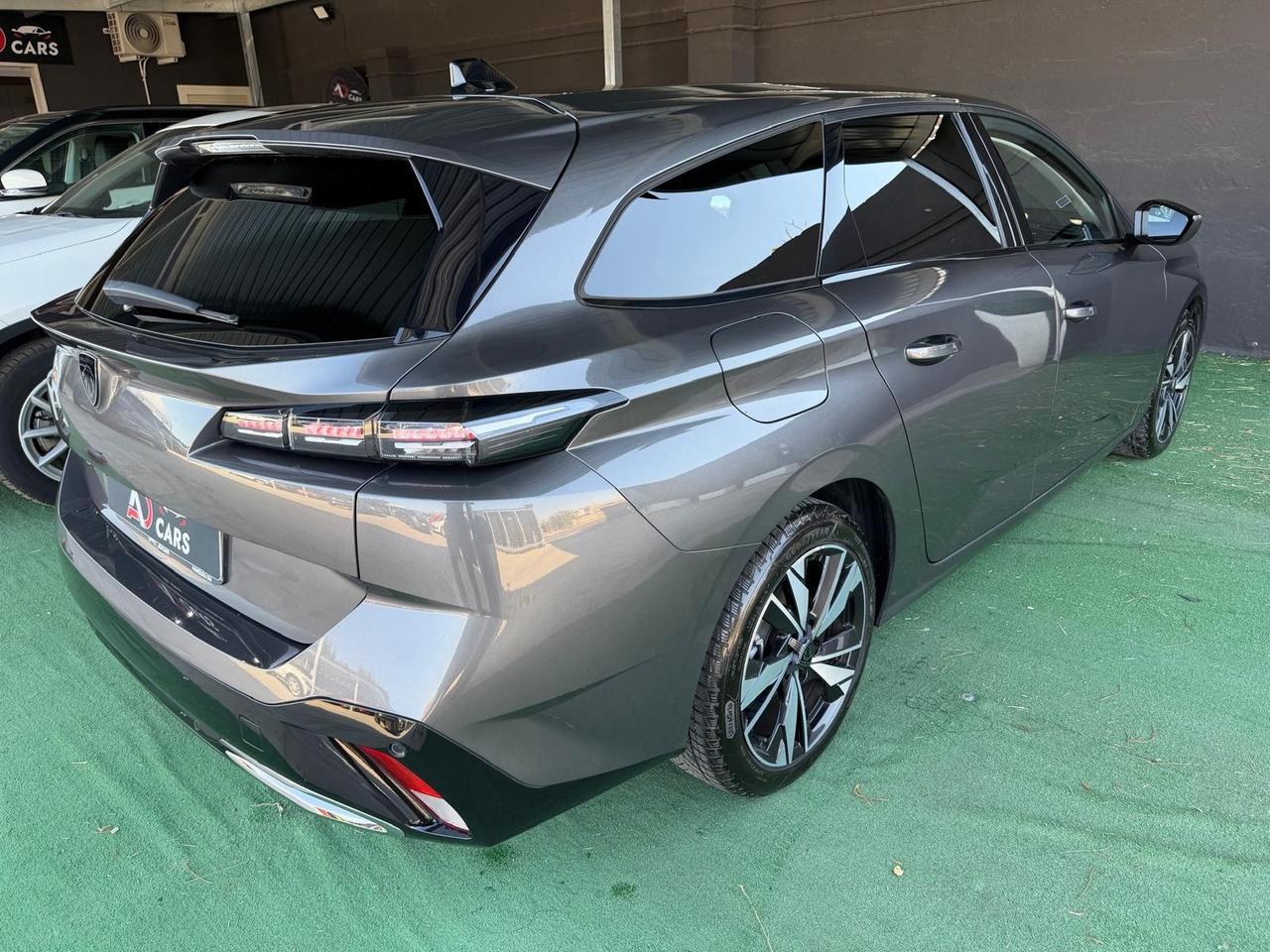 Peugeot 308 130 EAT8 SW Allure
