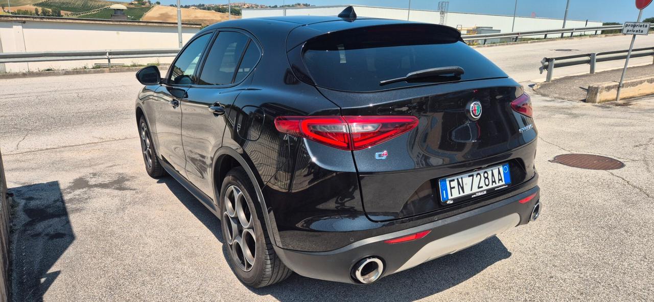 Alfa Romeo Stelvio 2.2 Turbodiesel 210 CV AT8 Q4 Executive