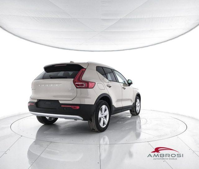 VOLVO XC40 B3 Mild hybrid Benzina Core