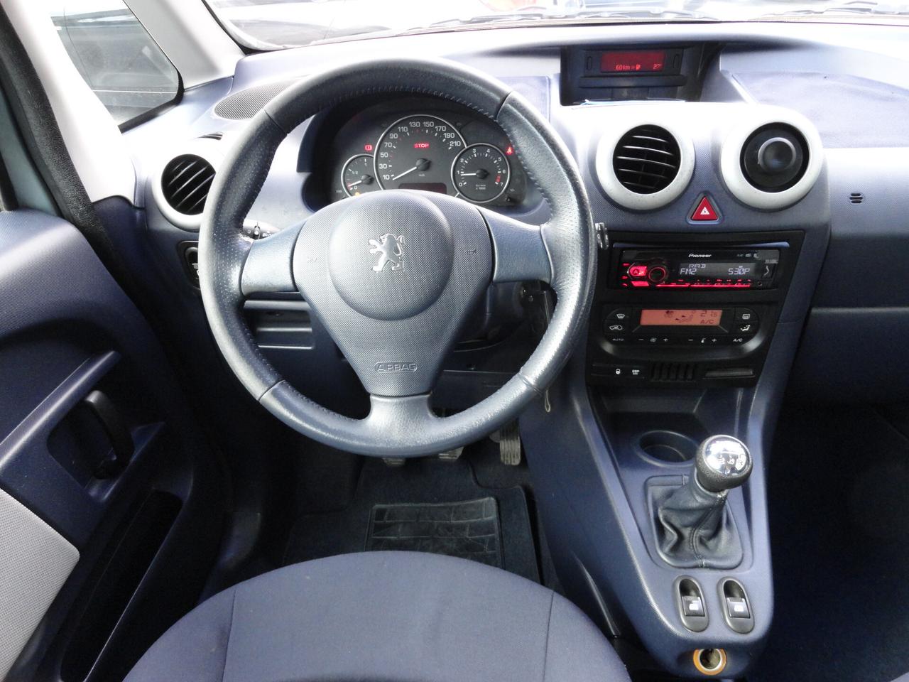 Peugeot 1007 1.4 Trendy