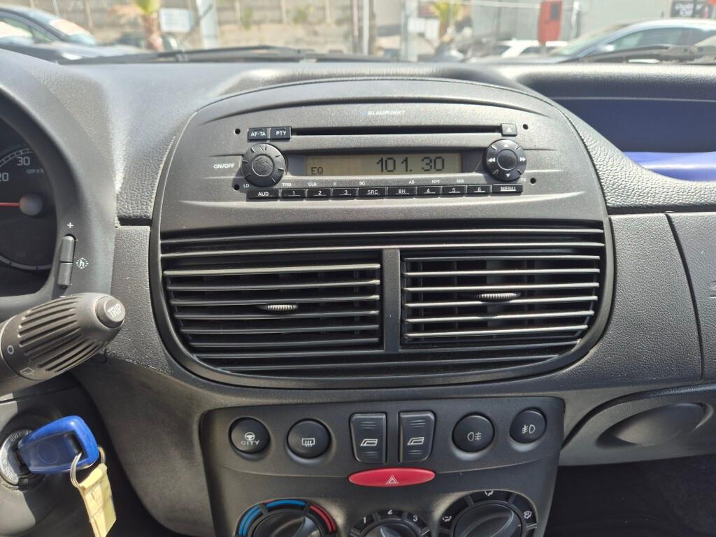 Fiat Punto 1.2 3 porte Active CLIMA