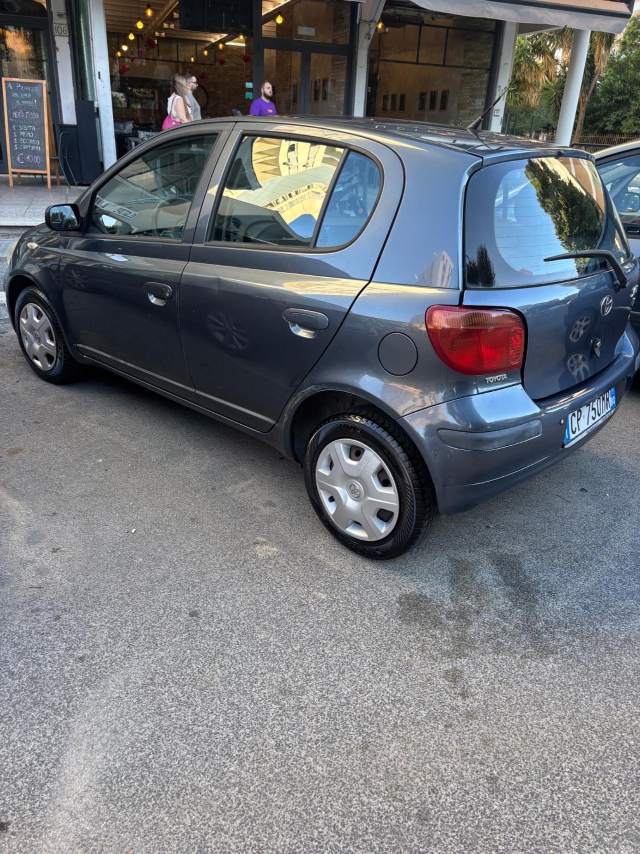 Toyota Yaris 1.0i 16V cat 5 porte Sol euro 4
