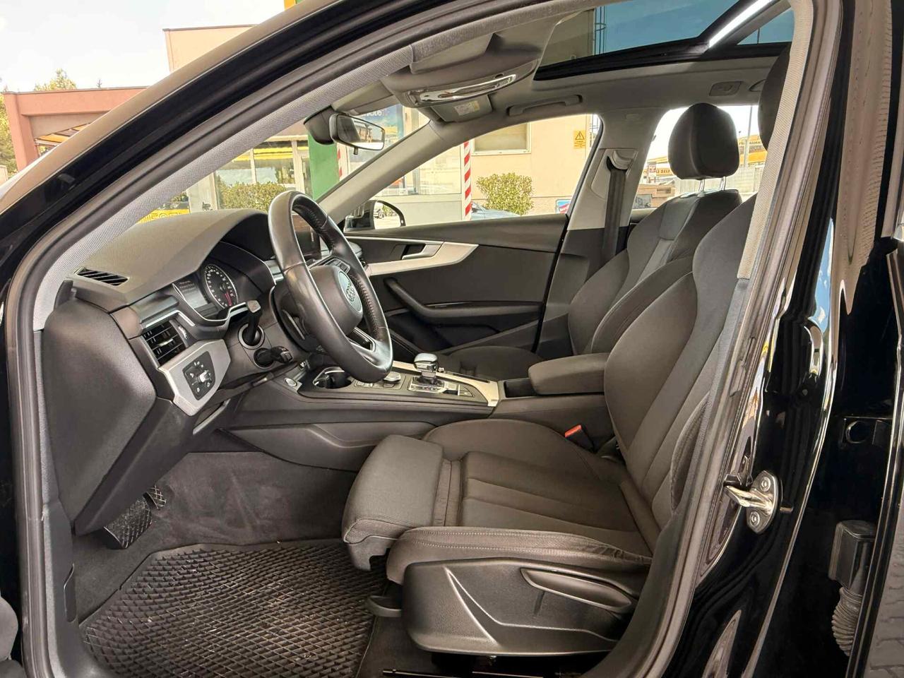 Audi A4 Avant 35 TDI S tronic line edition/TETTO/18/PDC/BELLA