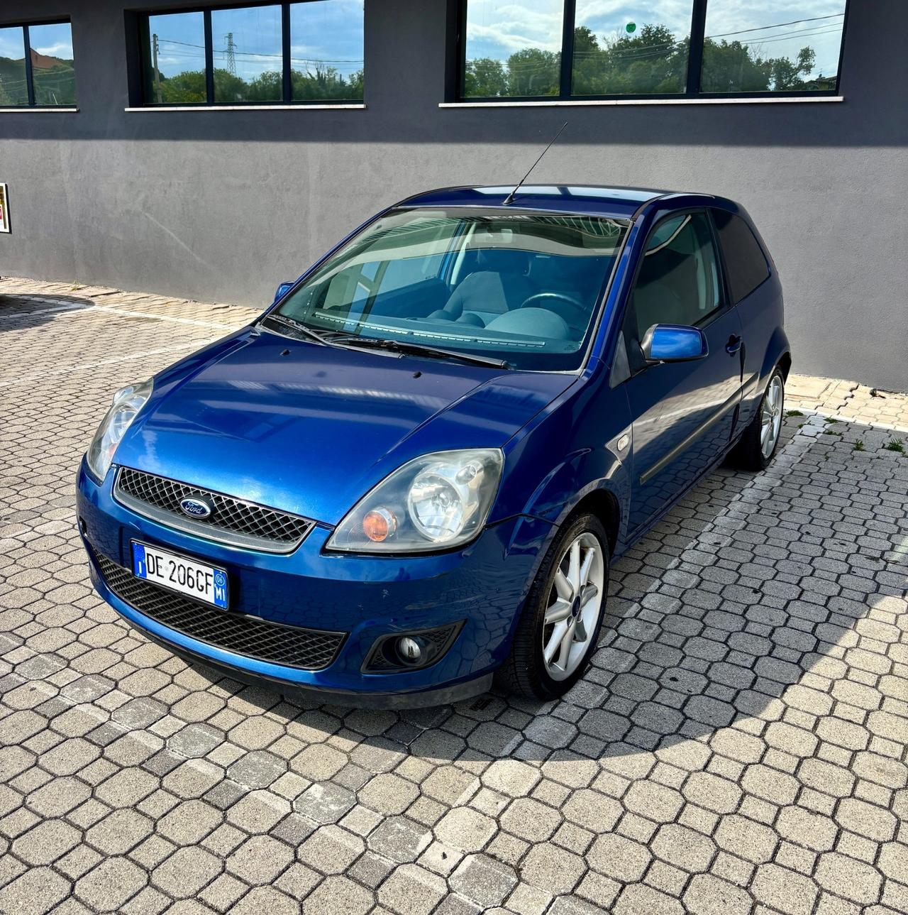 Ford Fiesta 1.4 TDCi 3p. Ghia !! ( SOLI 60.000 km ) !!