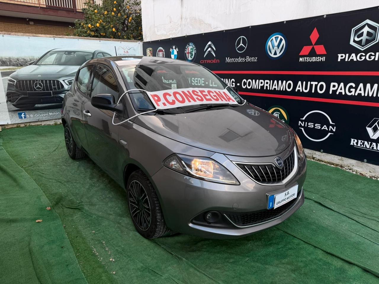 Lancia Ypsilon 1.0 FireFly Hybrid Gold FULL LEGGI!