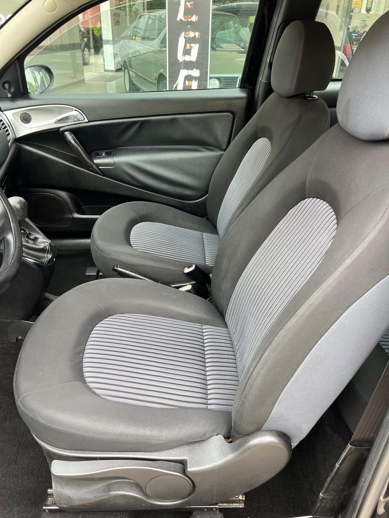 Lancia Ypsilon 1.2 Oro