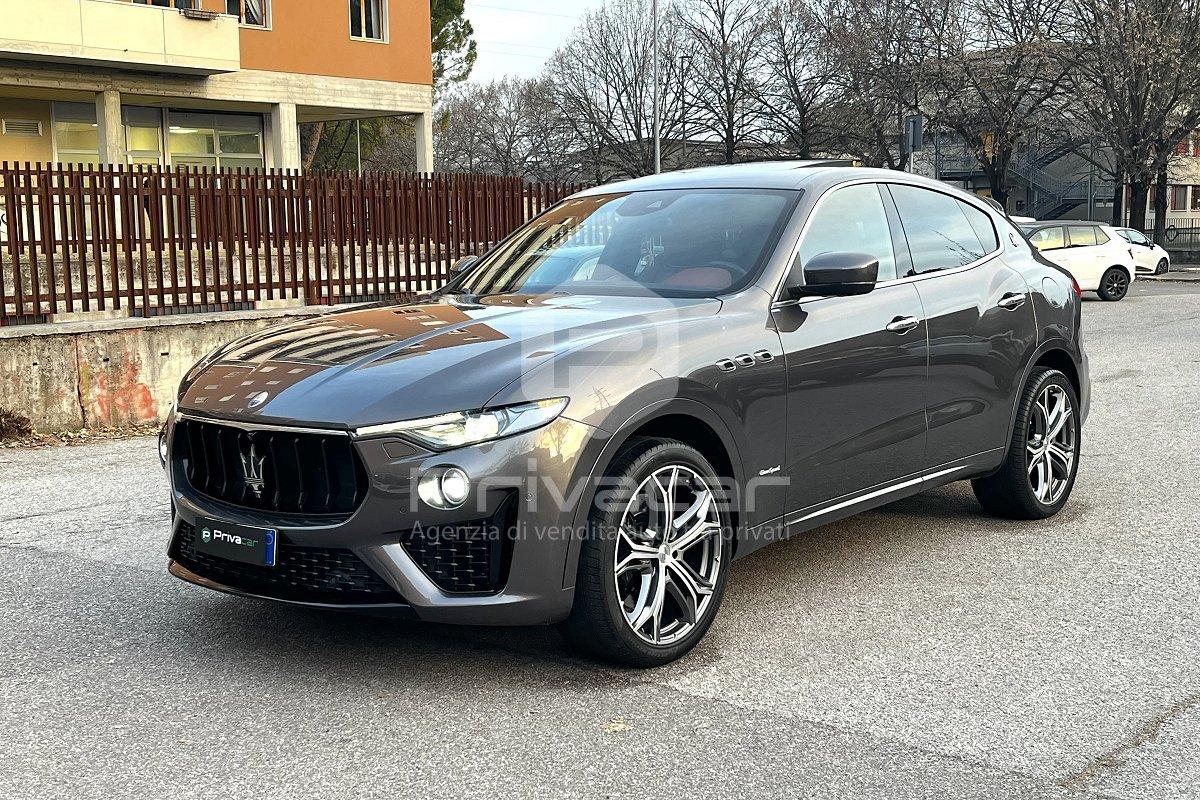 MASERATI Levante V6 Diesel 275 CV AWD Gransport