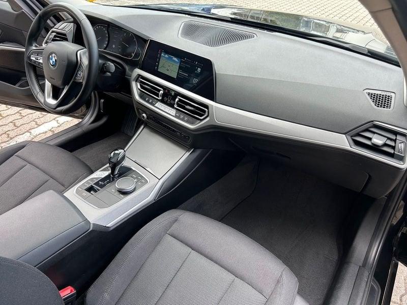 BMW Serie 3 320d mhev 48V xdrive auto