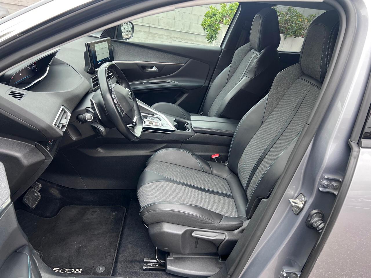 Peugeot 5008 1.5 bluehdi 130cv Allure Pack et8 7 POSTI LED/CAMERA PERFETTA!