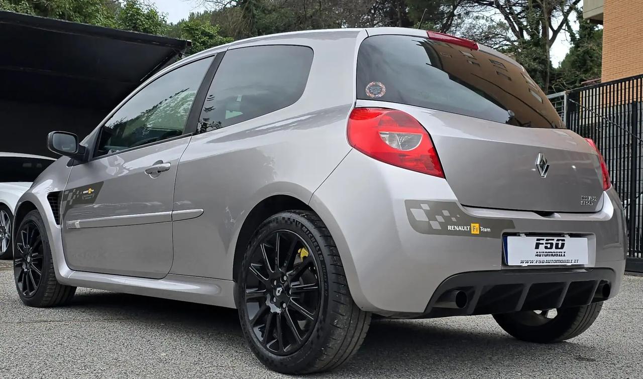 Renault Clio 2.0 16V 200CV 3 porte RS - Vettura di interesse Storico e Collezionistico