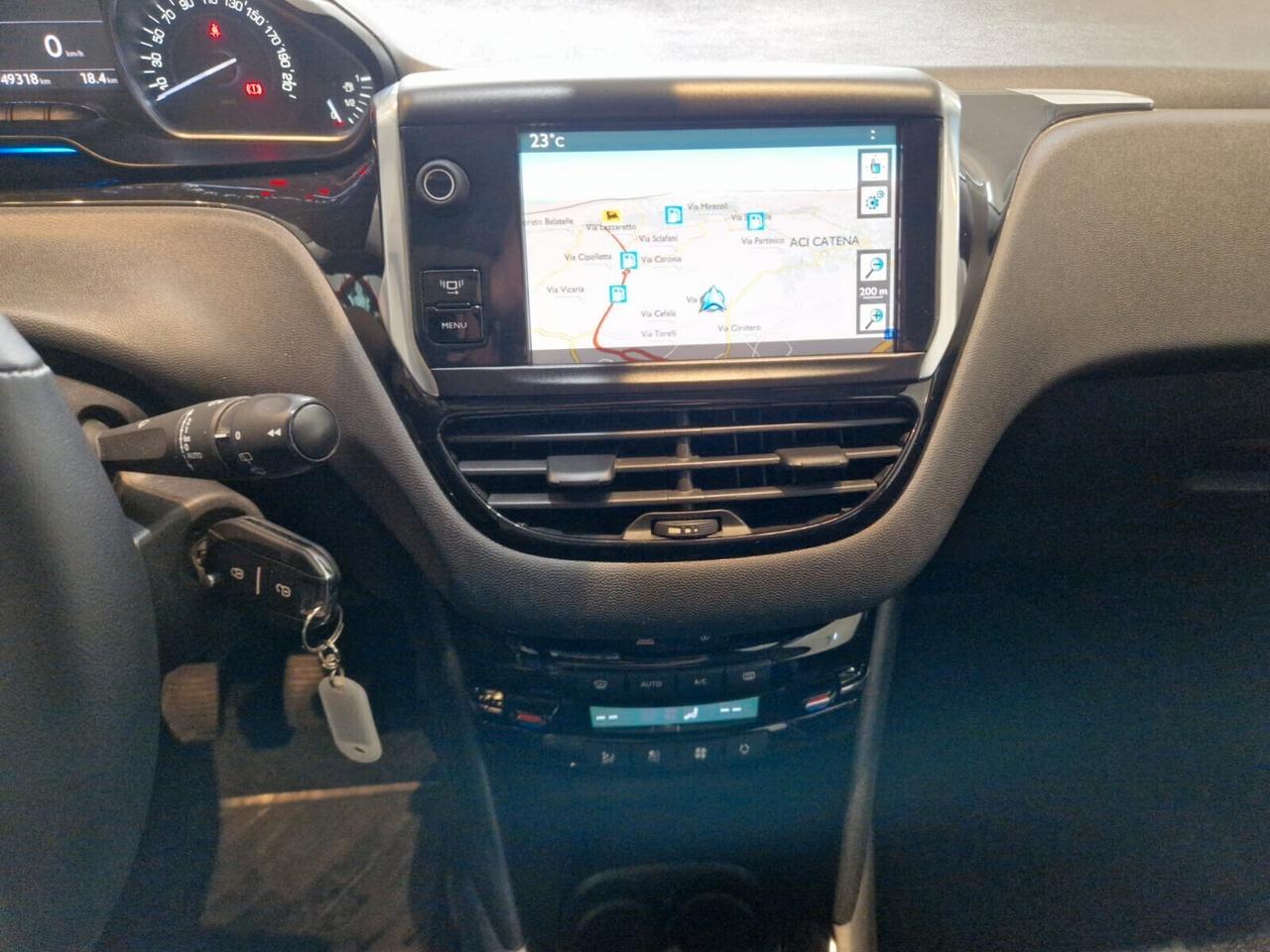 Peugeot 208 1.2 VTi 82 CV 5 porte allure