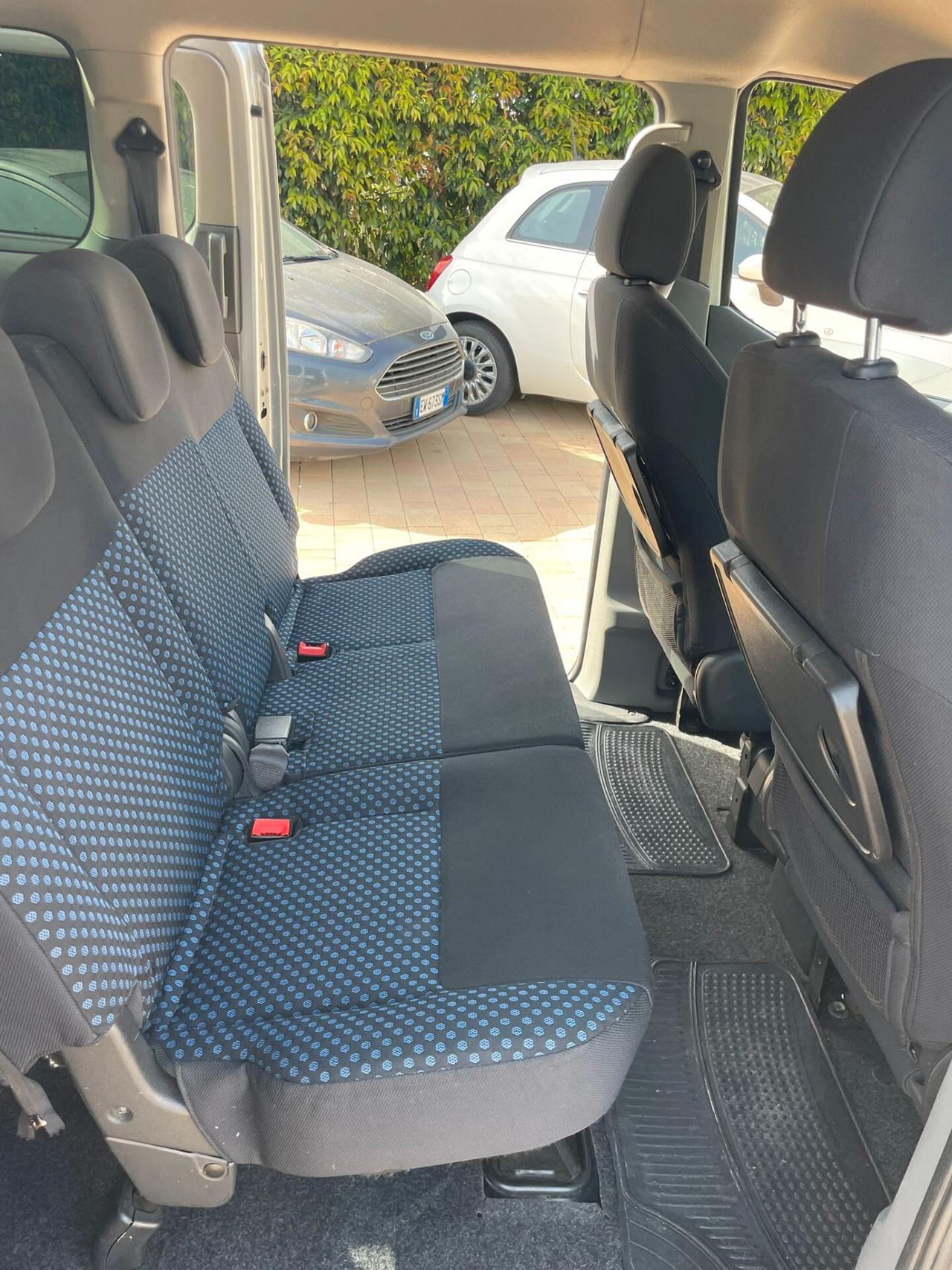 Nissan Evalia 1.5 dCi 8V 110 CV 7 POSTI