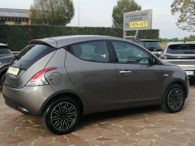 LANCIA Ypsilon 1.0 FireFly 5 porte S&S Hybrid Silver Plus