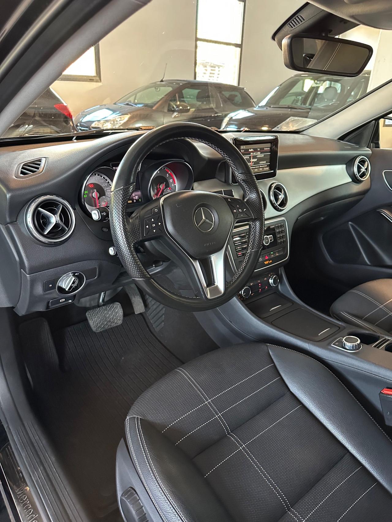 Mercedes-benz CLA 200 CLA 200 CDI Automatic Premium